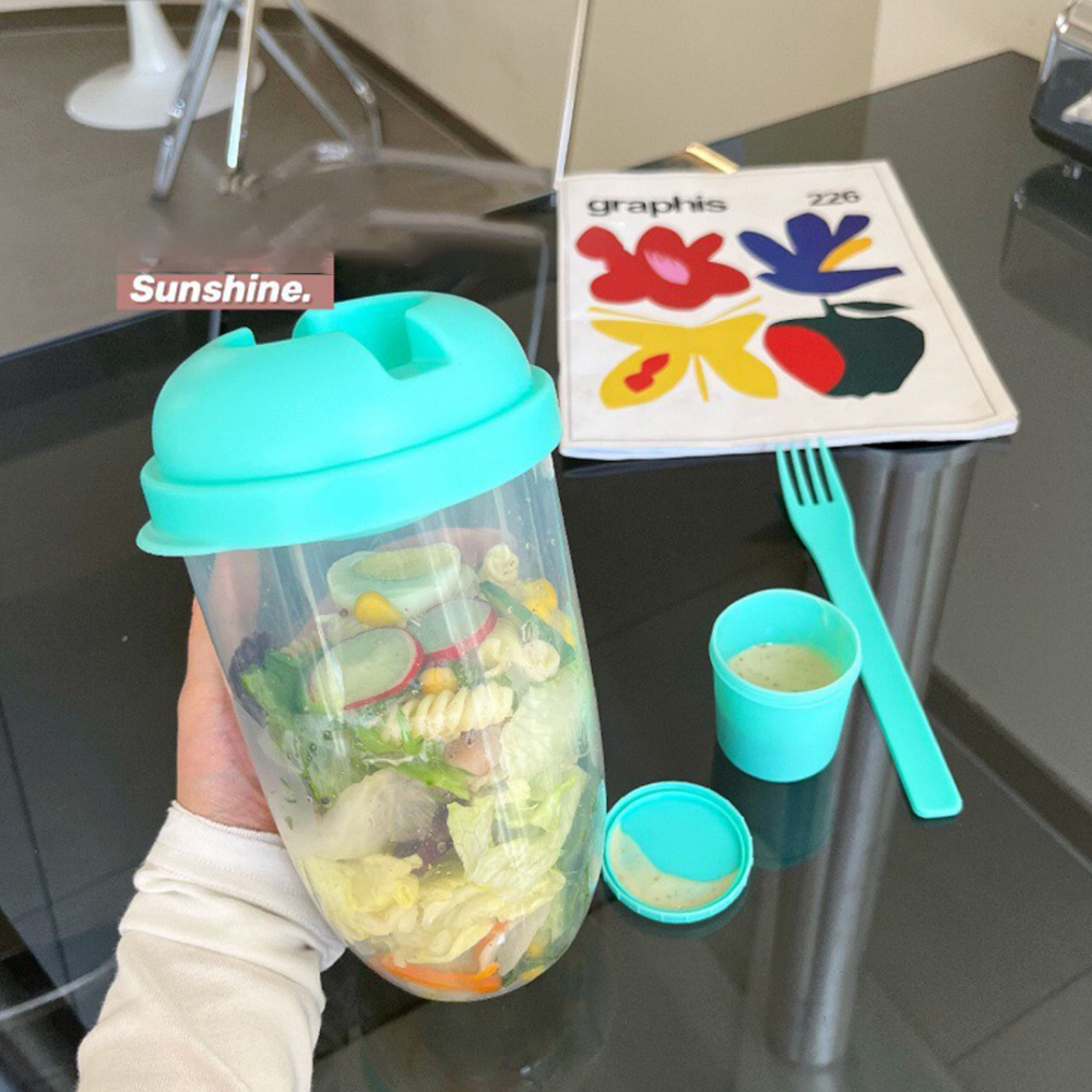 شاكر سلطة زجاجي محمول مع شوكة  - مراجعة Meal Prep Jar وسعره